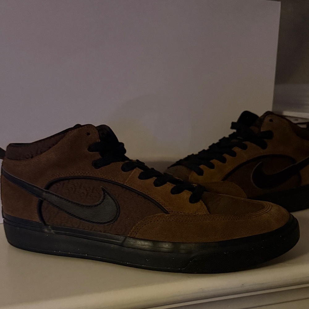 Nike SB React Leo Baker